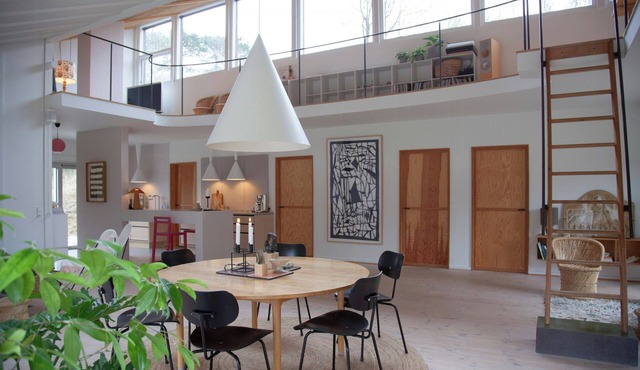 A unique former church with 6-meter-high ceilings