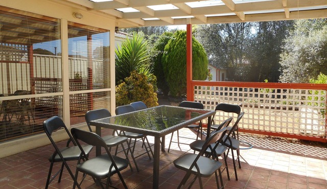 A Versatile Holiday Home in between Avalon Airport and Melbourne CBD