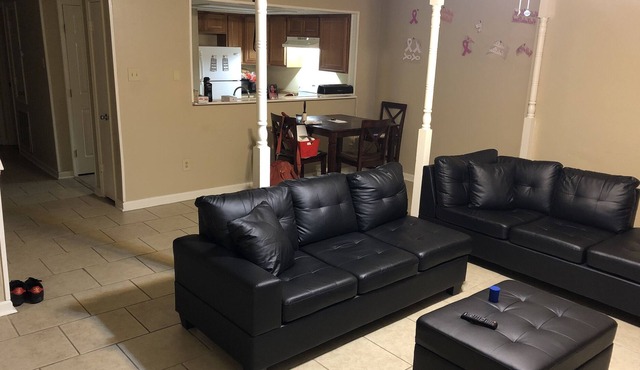 A Very Nice Extra Large Cozy Home For Your Stay in New Orleans