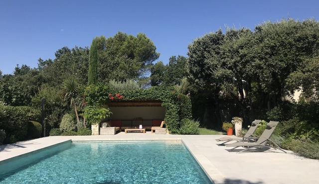 A villa with private pool and beautiful garden in the Golden Triangle.