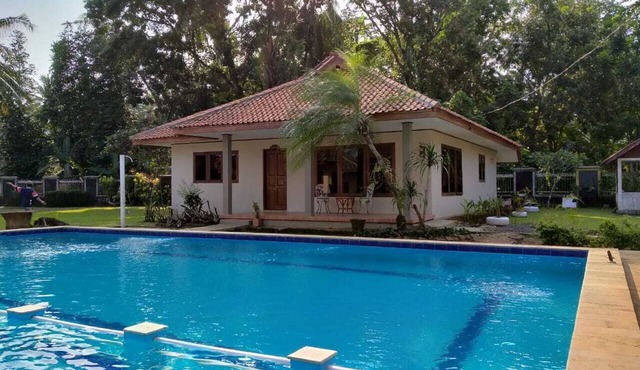 a Villa with beautiful view and access to the beach