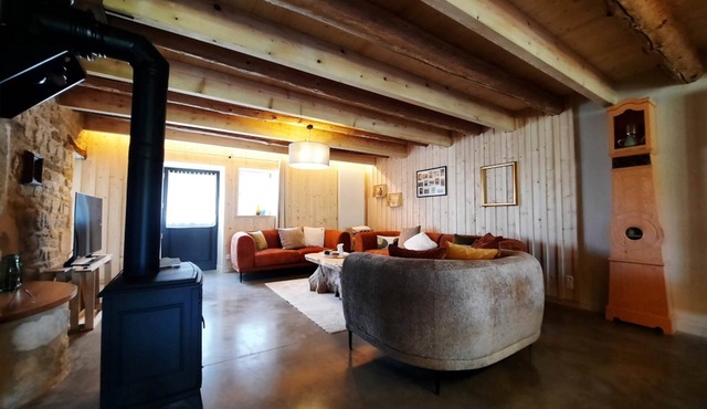 A warm Ardennes gîte and a beautiful large garden just for you!