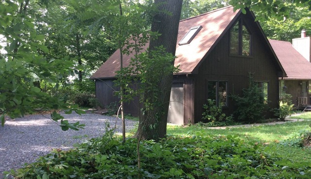 A warm relaxing couples retreat with all the comforts of home .