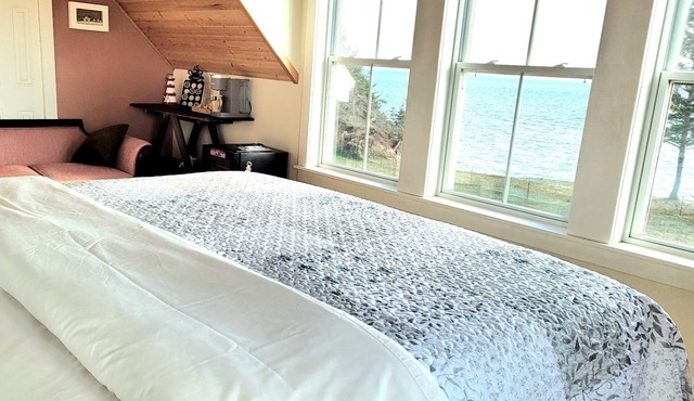 A waterfront bed & breakfast that will have you waken to mesmerizing views.