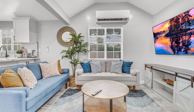 A Wonderful Cozy Amazing Monrovia Designed Home