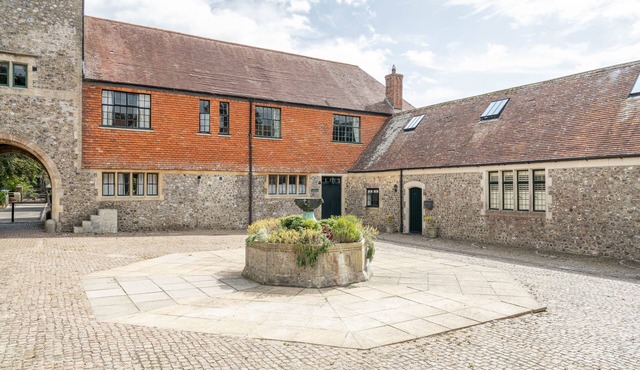 A wonderful Grade II listed cottage in stunning countryside with private beach