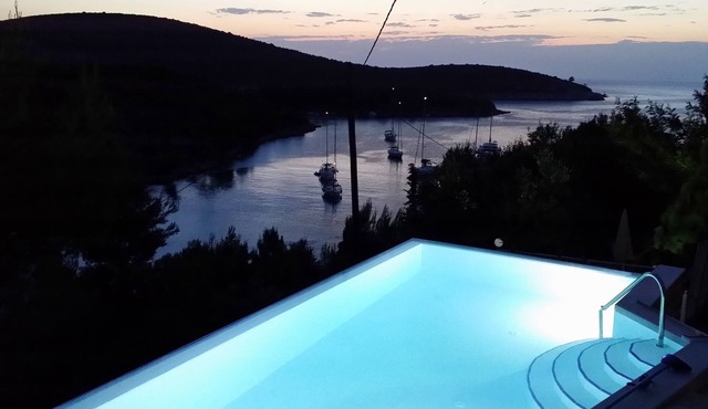 A1 Apartment of villa Sonia & Teo, Hvar, Croatia with heated, infinity pool