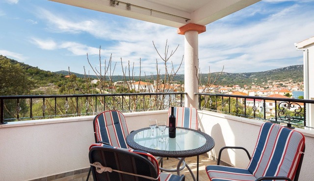 A1 modern Apt With Big Garden And Terrace With Sea View, 80m From Beach
