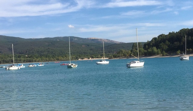 A10 Minutes à Pied du lac Ste Croix, Appartement 4/5 Pers