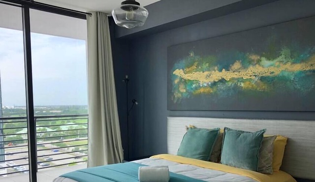A1206 AWESOME 2/2 Downtown Doral Apartment
