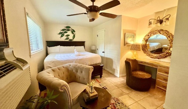 A2 - Poolside King Cabana with full kitchen, king bed, sleeper sofa and pool access