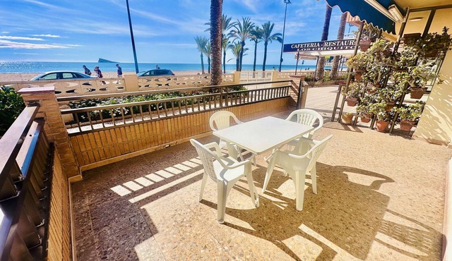 A385 - Beachfront in Poniente Beach