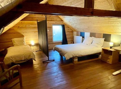 A6 Parking Wifi 1 chambre 3 lits, 1 canapé lit 2 à 6 personnes Réduc à la semaine ou mois