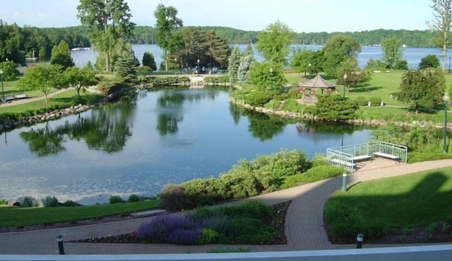 AAA 4 Diamond, Pristine Elkhart Lake, Award winning Spa, World Class Golf