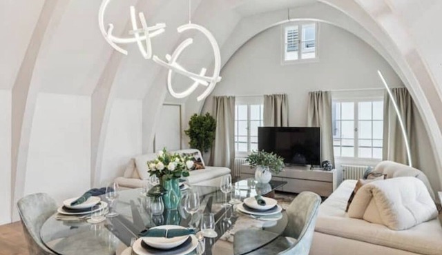 AAA | Old Town Diamond | Private Rooftop Terrace