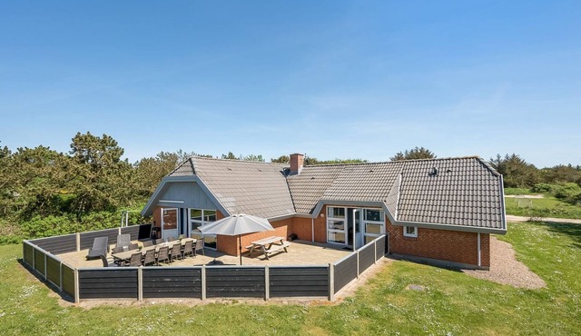 "Aage" - 1.7km from the sea by Interhome
