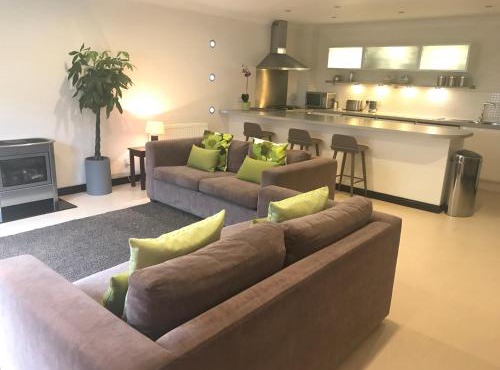 Aaron Glen Apartments