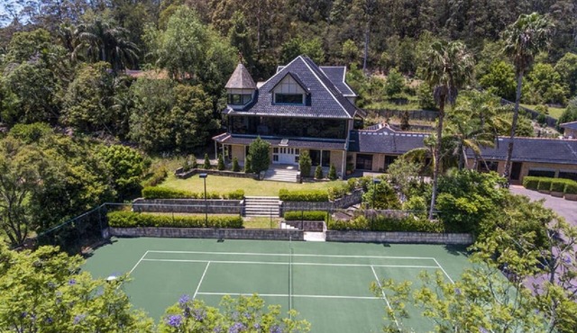 AASHIYANA - sleeps 19, brand new property