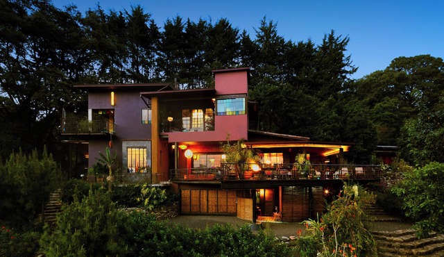 AAV : La Casa Prieta - Masterpiece with art views.