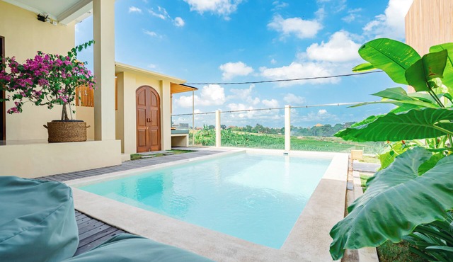 Aaya - 8 Min To Beach, Radiant Villa w/Rice Field & Sunset Views