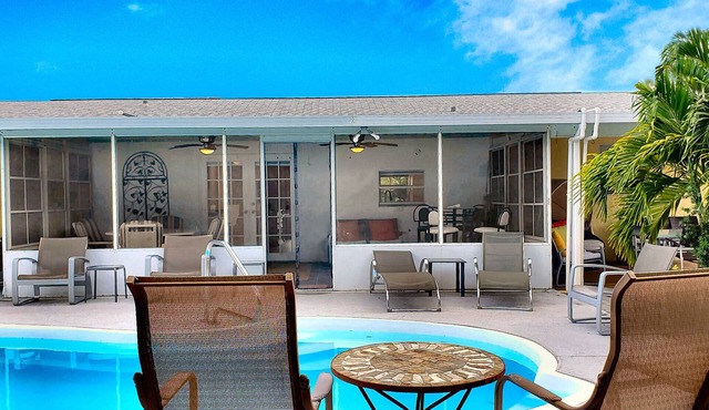 AB 3/2 HEATED pool home sleeps 10! Just minutes to Stadium, Beaches, PGA