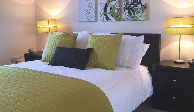 AB11 Apartments, City Centre Modern Executive Apartments - Complimentary Parking