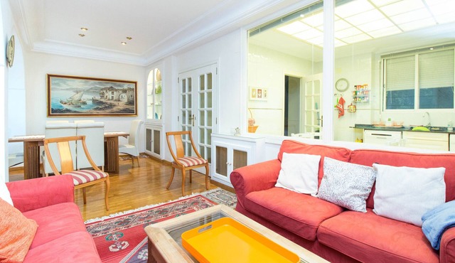 "ABASTOS" Luxury 3 bedroom Apart. Perfect for families. WIFI