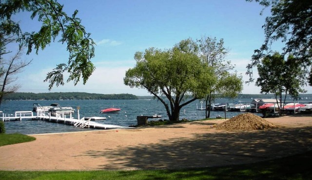 Abbey Springs - Relax and Unwind - 1 Dollar Wednesdays - Dog Friendly