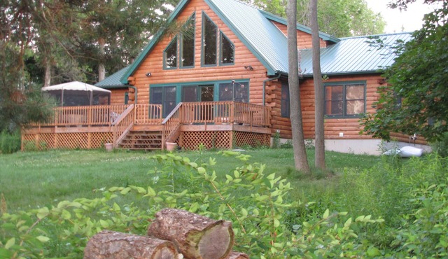 Abbeywood Cabin - Luxury on the lake