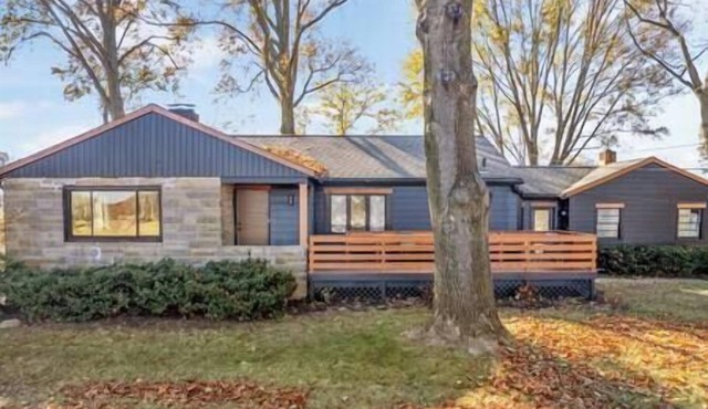 Abbington Cross, Abbington Cross Villa