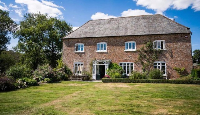 Abbotstone Farm House with Pool & Tennis Court