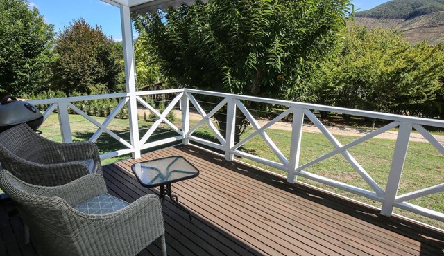 Abby's Cottage - Bright