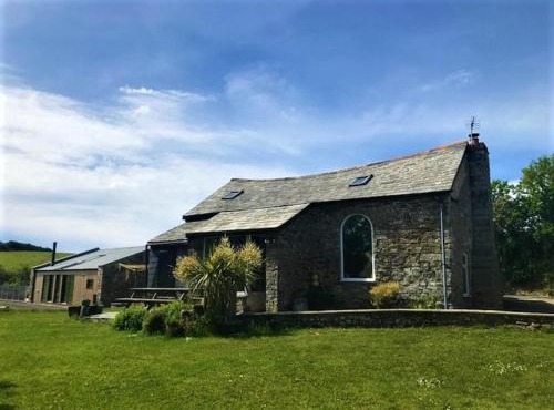 Abel's Cottage gorgeous character barn Crackington