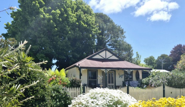 Abelia Cottage of Daylesford Botanical