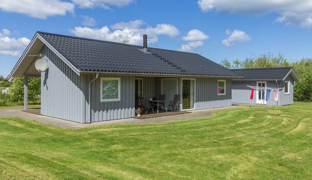 "Abelone" - 150m from the sea by Interhome