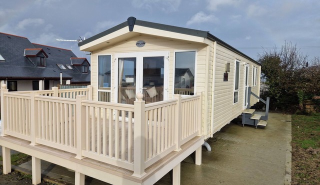 ABERAERON wide horizons site 5 minutes walk from town centre 2 bed sleeps 6.