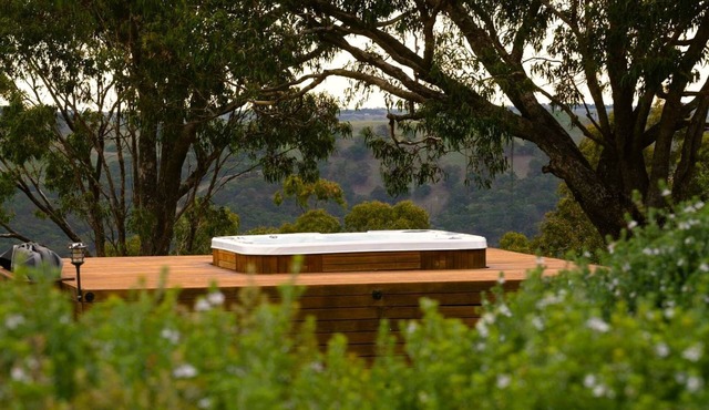 Abercrombie Ridge - Lux BARN and Spa Retreat - Pet-friendly