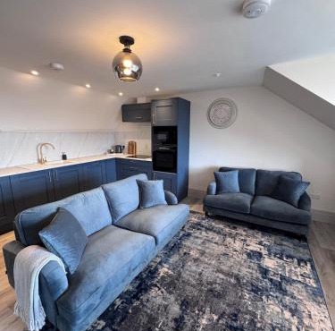 Abhaille Chluaidh - Macaulay Letting