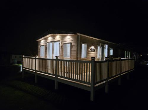 ABI Beaumont Luxury Caravan, Steps from Durdle Door