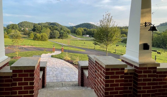 Abingdon Family Getaway w/Porch & Views!