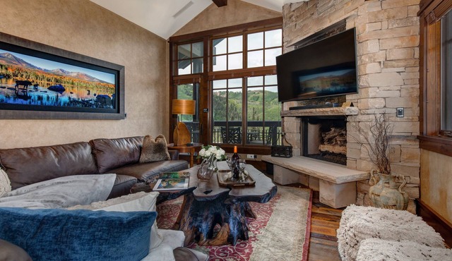 Abode at Arrowleaf | Easy Living Empire Pass Retreat for All Seasons + Shuttle Service