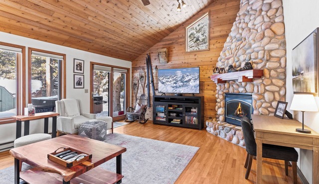 Abode at Fish Creek | Mountain Escape | Ideal Location | Private Hot Tub