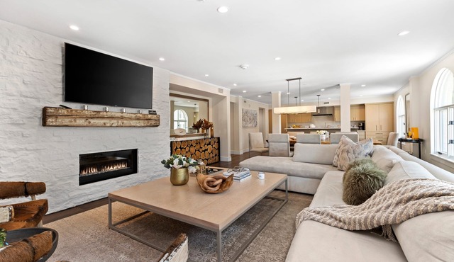 Abode at Sky Silver | Upscale 3Bdr Flat on Main St. | Easy Trail Access