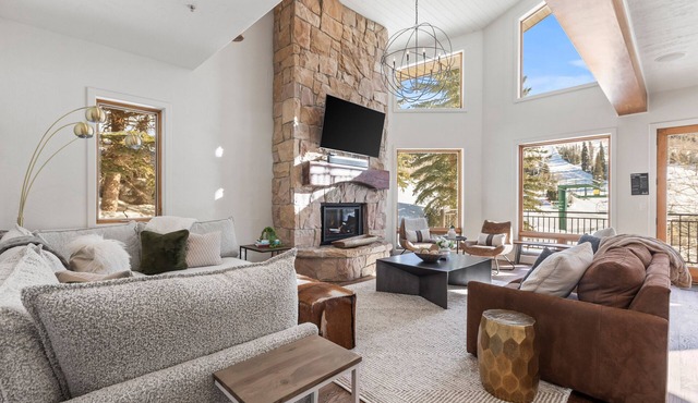 Abode at Sterling Lodge | Ski out the Door | Silver Lake Village