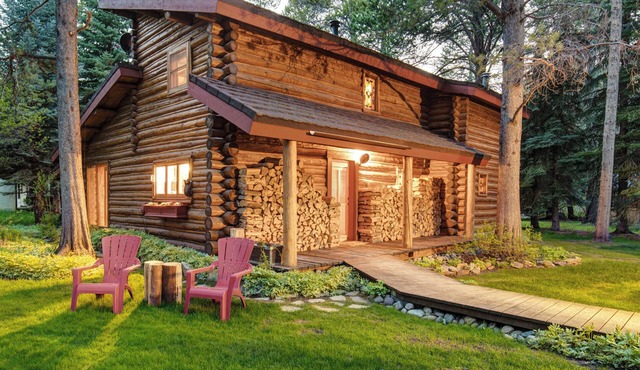Abode at the Aspens | Secluded Fish Creek Mountain Retreat | Hot Tub | Close to Village & Nat. Parks