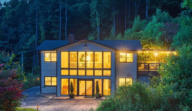 Above Asheville, Art House