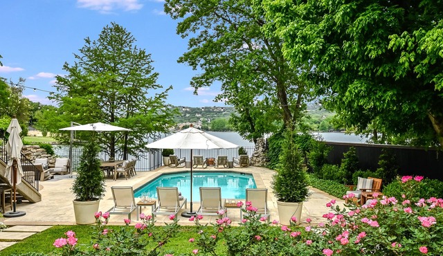 Above Austin Icon | Waterfront Lake Austin | Pool l Sauna l Game Rm I Family