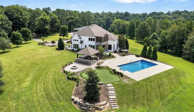 Above Iris Estate | 100+ Acres | Pool/Spa | Private | Luxury