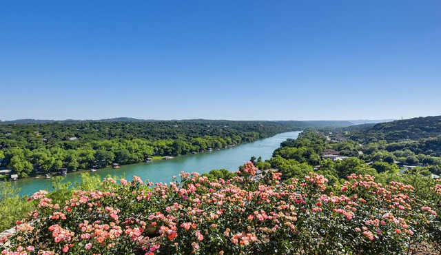 Above Lakeview I Lake Austin I Pool & Spa I Sunset Lake Views I Dock