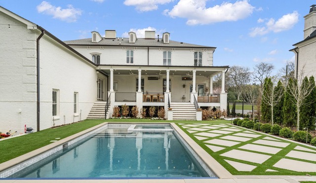 Above Nashville Masterpiece | New l Pool/Spa l 8 miles to Downtown